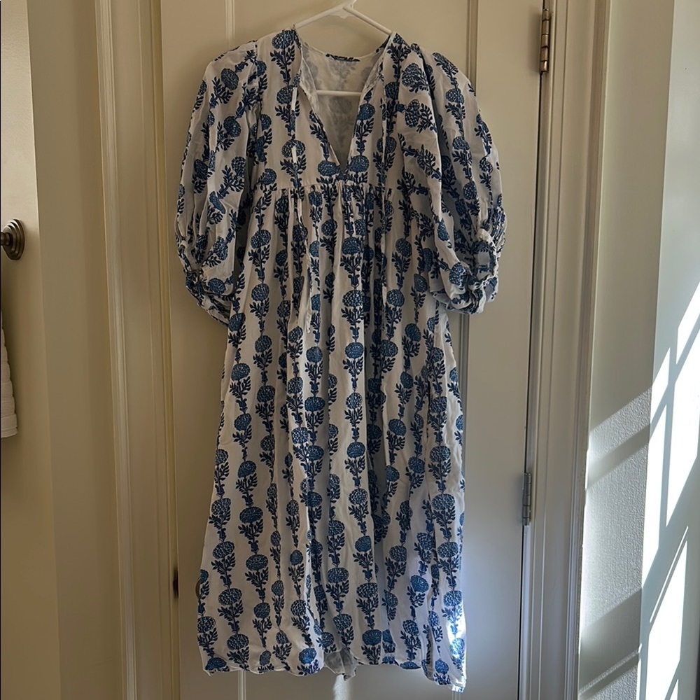 Willow Park/Saule Parc Blue and White Floral Puff Sleeve Dress